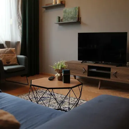 Centrally Located Designer *