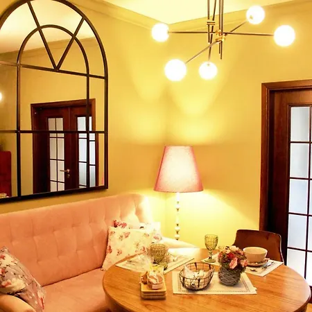 Centrally Located Designer *